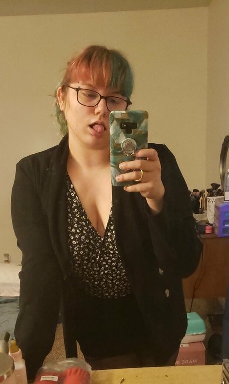 peachykeenstine22 OnlyFans Fotos