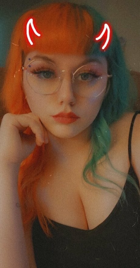 peachykeenstine22 OnlyFans geleakte Bilder