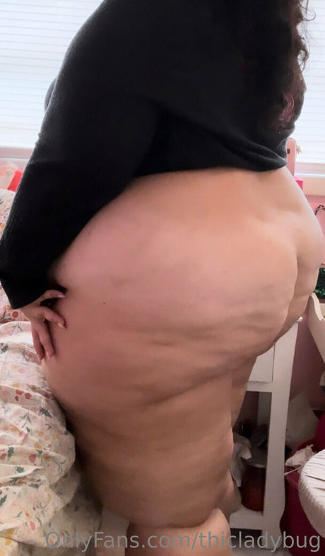 thicladybug OnlyFans Lesbisch