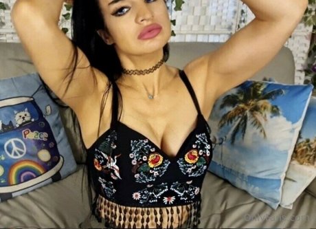 Gitana Adelle OnlyFans gratis