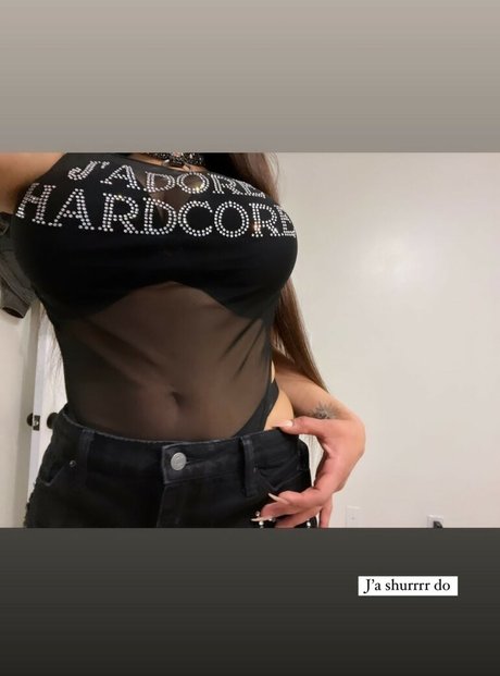 Noheli_ OnlyFans Bilder