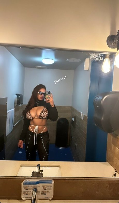 Noheli_ OnlyFans-Model