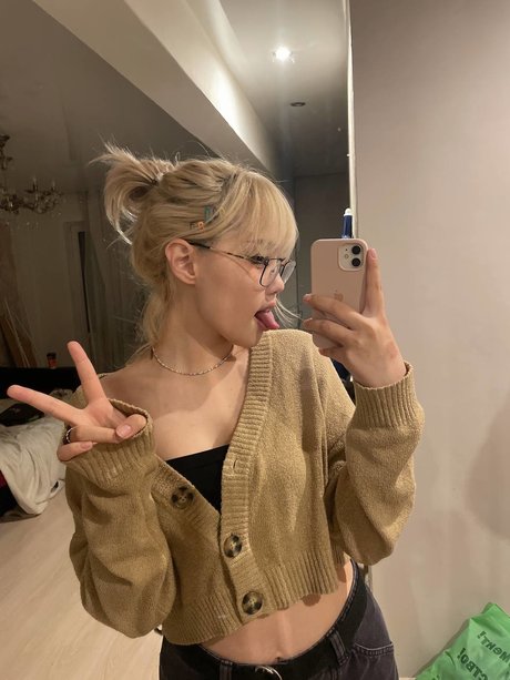 Baby jeyy__jenny sweety_ OnlyFans-Leak