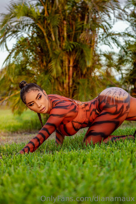Diana Maux OnlyFans schlank
