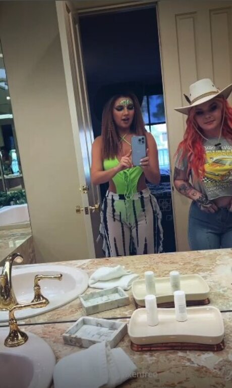 Vermilionvixenfree OnlyFans Leak