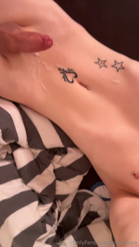 Transangie OnlyFans-Bilder geleakt