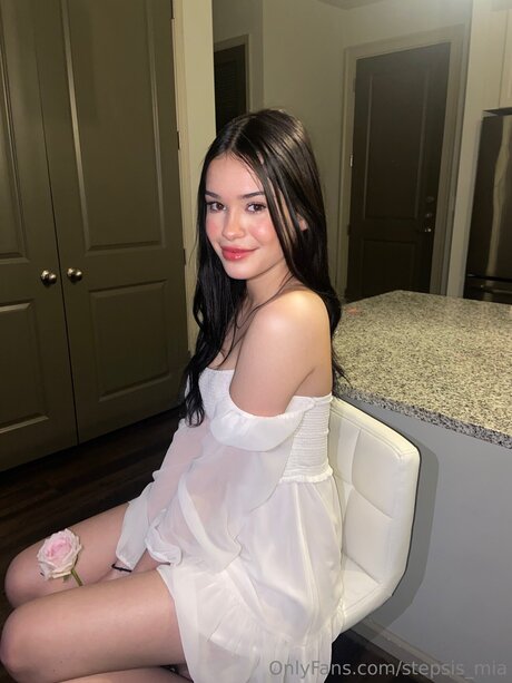 Stepsis Mia Nacktbilder OnlyFans geleakt