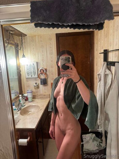 Snugglysweaterof Nacktbilder von OnlyFans