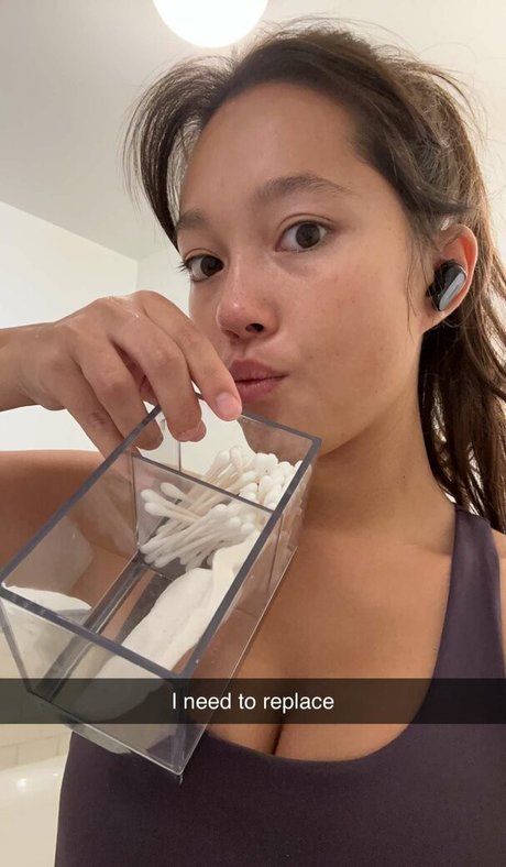 Lilychee Nacktpornos auf OnlyFans