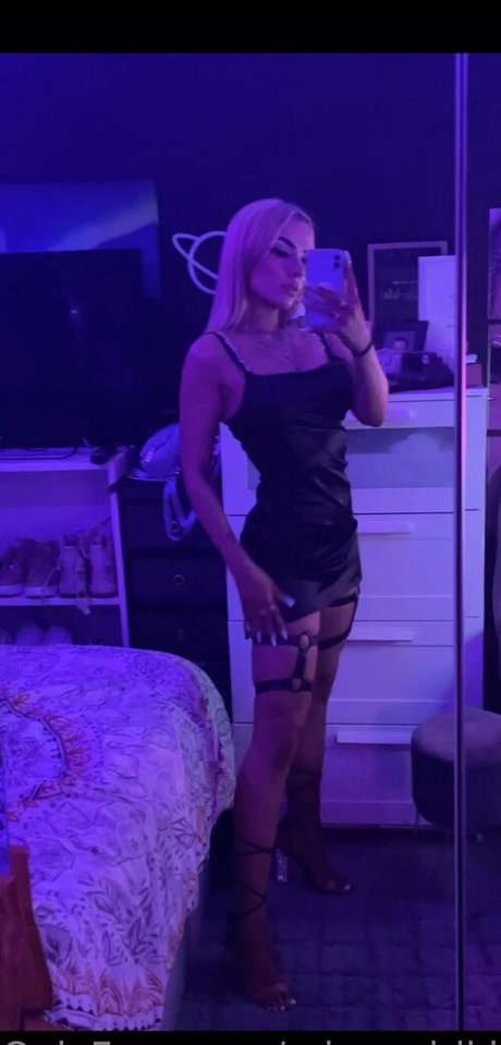 Mirrorgirlkim OnlyFans nackt