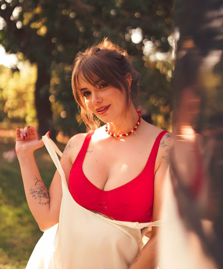 Marcela McGowan Nackt auf OnlyFans