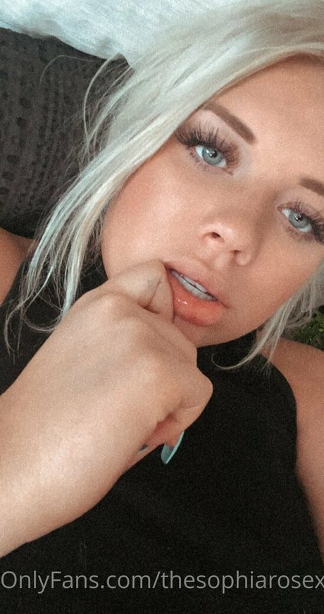 thesophiarosexx OnlyFans Fick geleakt