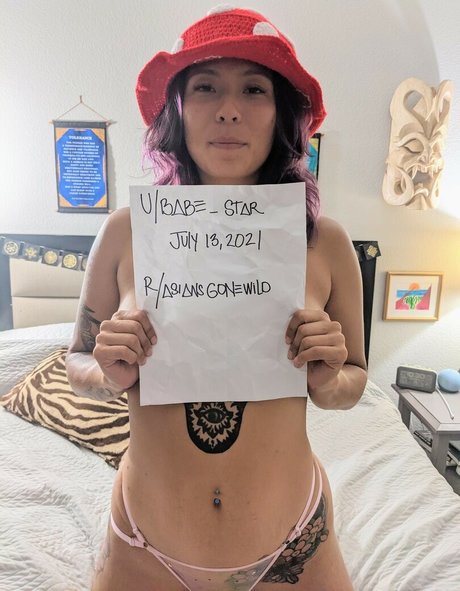 Babe Star OnlyFans nackte Brüste