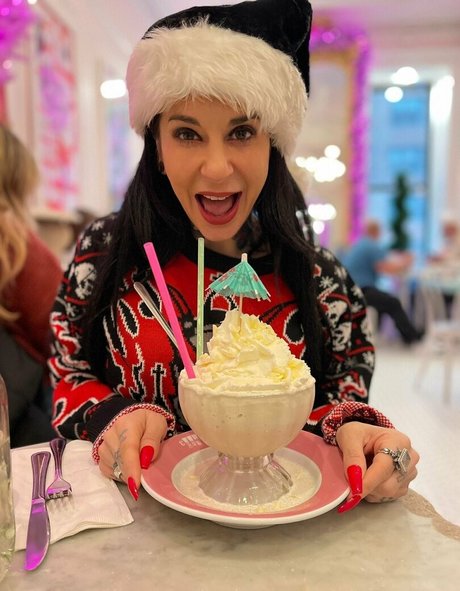 flachbrüstige onlyfans nackt 4K