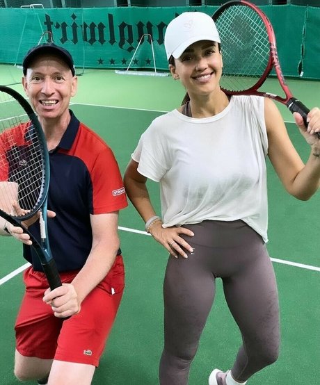 Jessica Alba Nacktpornos von OnlyFans geleakt