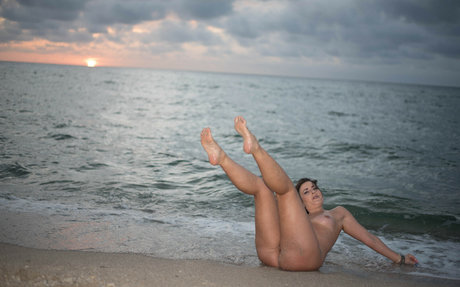 Helena Price OnlyFans-Leak