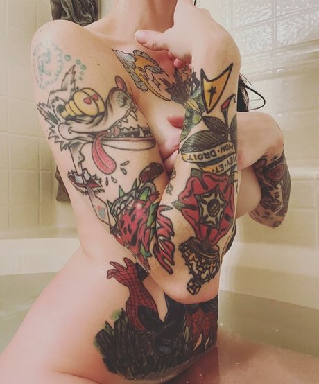 Gojiragoesrawr OnlyFans Nacktbilder