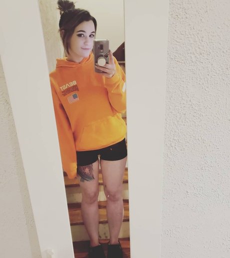 ConcealedBones Nackt