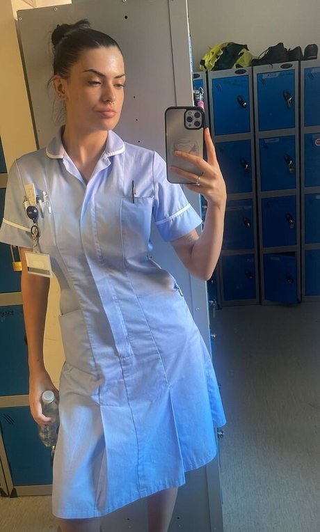 Olivia Forsbrook OnlyFans Model Bilder