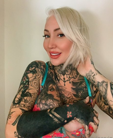 parisvipervip Leaks von Nacktbildern auf OnlyFans