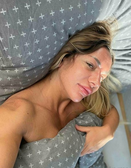 Nikita Karma OnlyFans Dirtyship geleakt