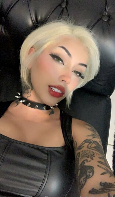 gh6stgirl OnlyFans Model Fotos