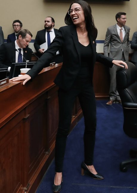 Alexandria Ocasio Cortez Nacktbilder von OnlyFans geleakt