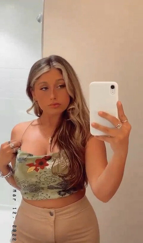 Julia Olivia OnlyFans Bilder