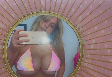 Alanna Pow Porn OnlyFans Leaks