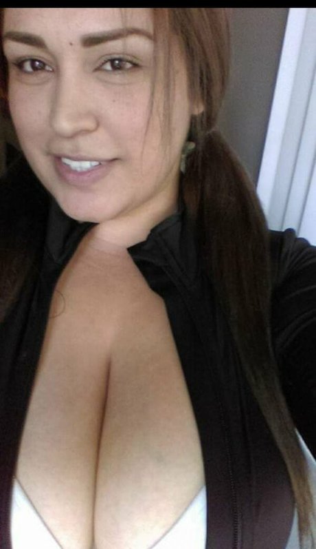 E Casey Nackt auf OnlyFans Leaks