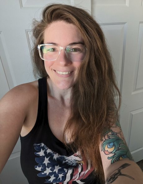 chickyredcheeks OnlyFans-Creator