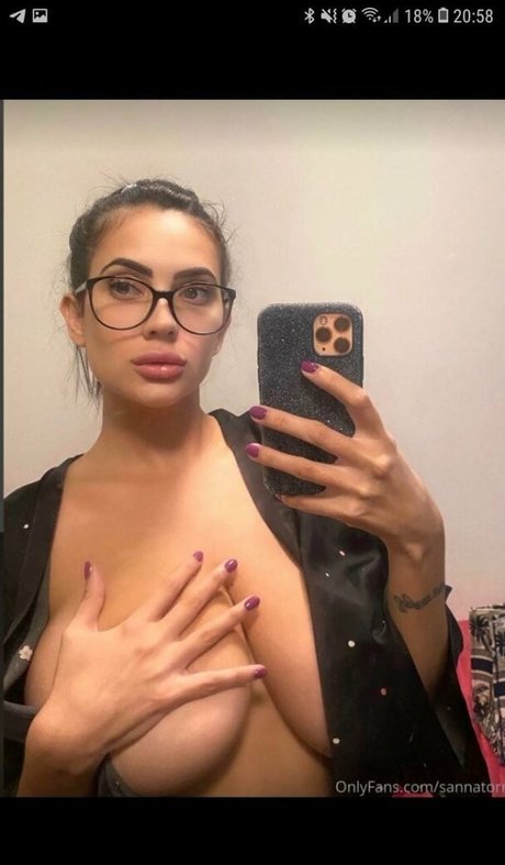 Sannatorr Nacktbilder von OnlyFans geleakt