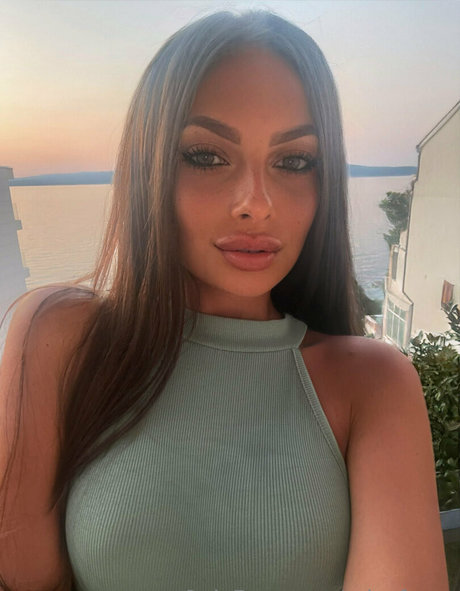 ericafoxxx OnlyFans nackte Brüste