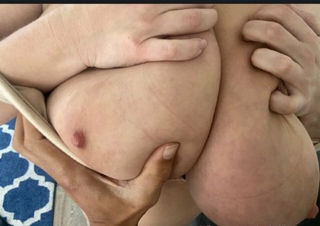 Schuyler Thornton OnlyFans Bilder