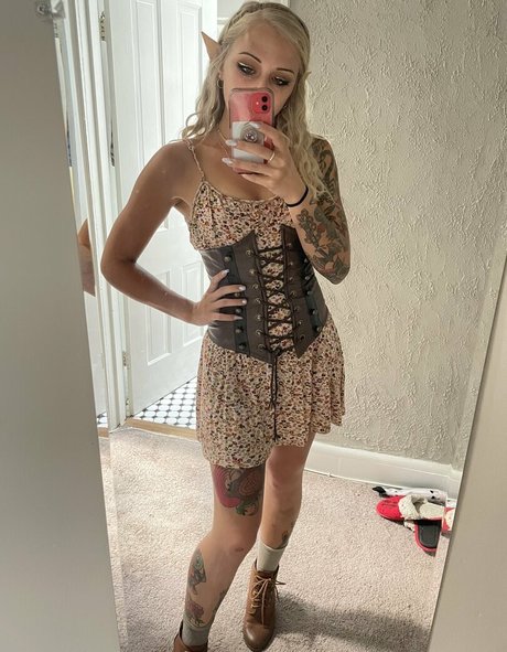 Alliekazam OnlyFans Brüste Bild