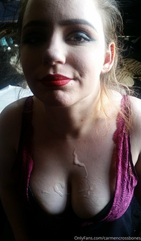 lilithcrossbones OnlyFans Nacktbilder