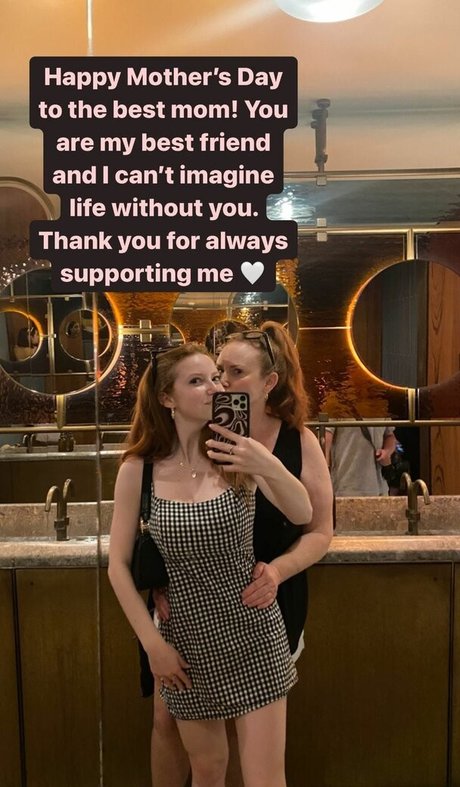 Francesca Capaldi Bilder OnlyFans