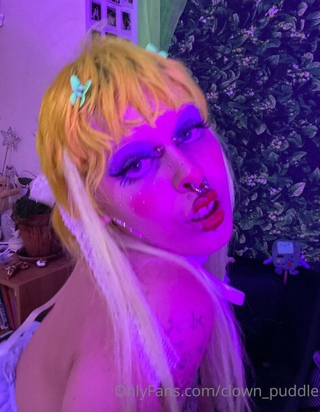 wormsinmyclownsuit OnlyFans Inhaltstyp