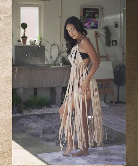 Emily Tosta OnlyFans Nacktfotos