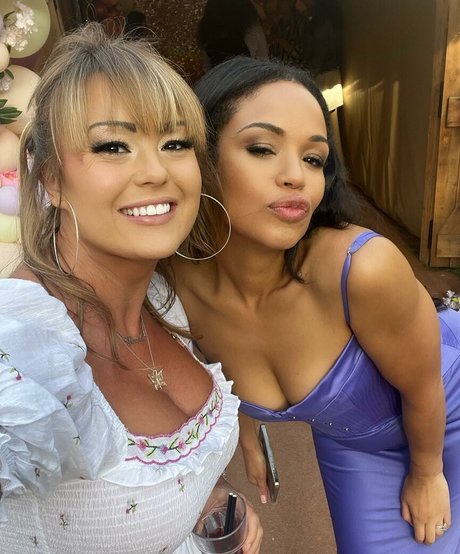 Danielle Nicholls OnlyFans Nacktbilder