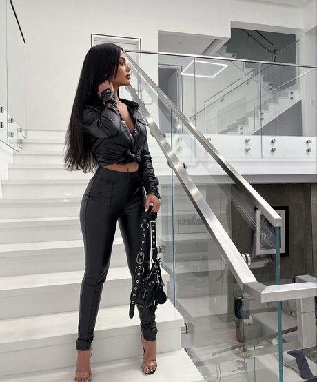 Aneeqa Farid Leaked OnlyFans Bilder