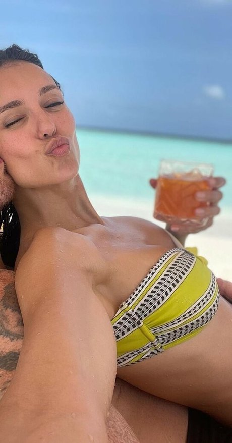 Nina Dobrev Gratis OnlyFans