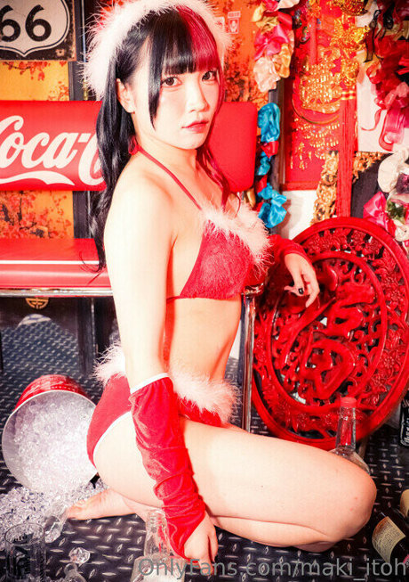 Maki Itoh OnlyFans Model Bilder