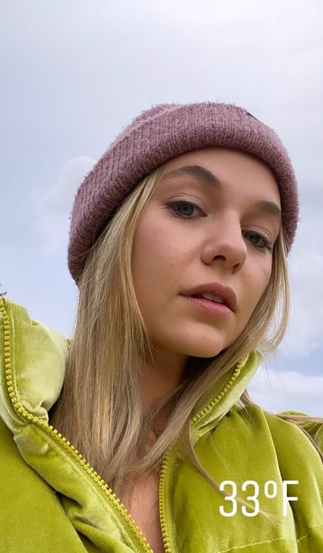 Madison Iseman OnlyFans Bilder