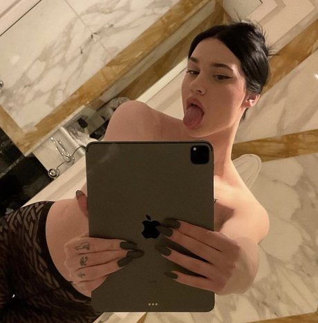 Symone Ryley OnlyFans nackte Brüste