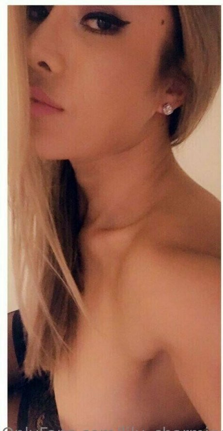 lily charming OnlyFans Sex geleakt