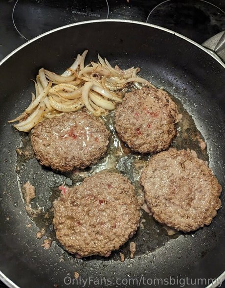 tomsbigtummy Leaks von OnlyFans