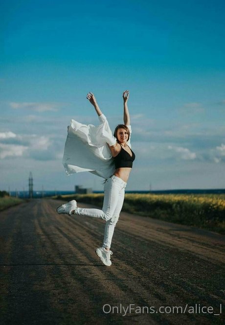 alice l OnlyFans-Fotos