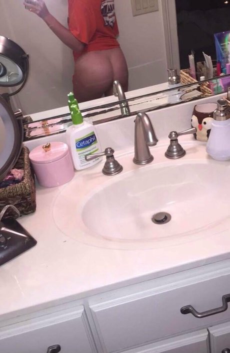 Useless cum bucket OnlyFans kostenlos geleakt