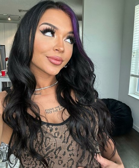 Cora Jade Neuer OnlyFans Leak